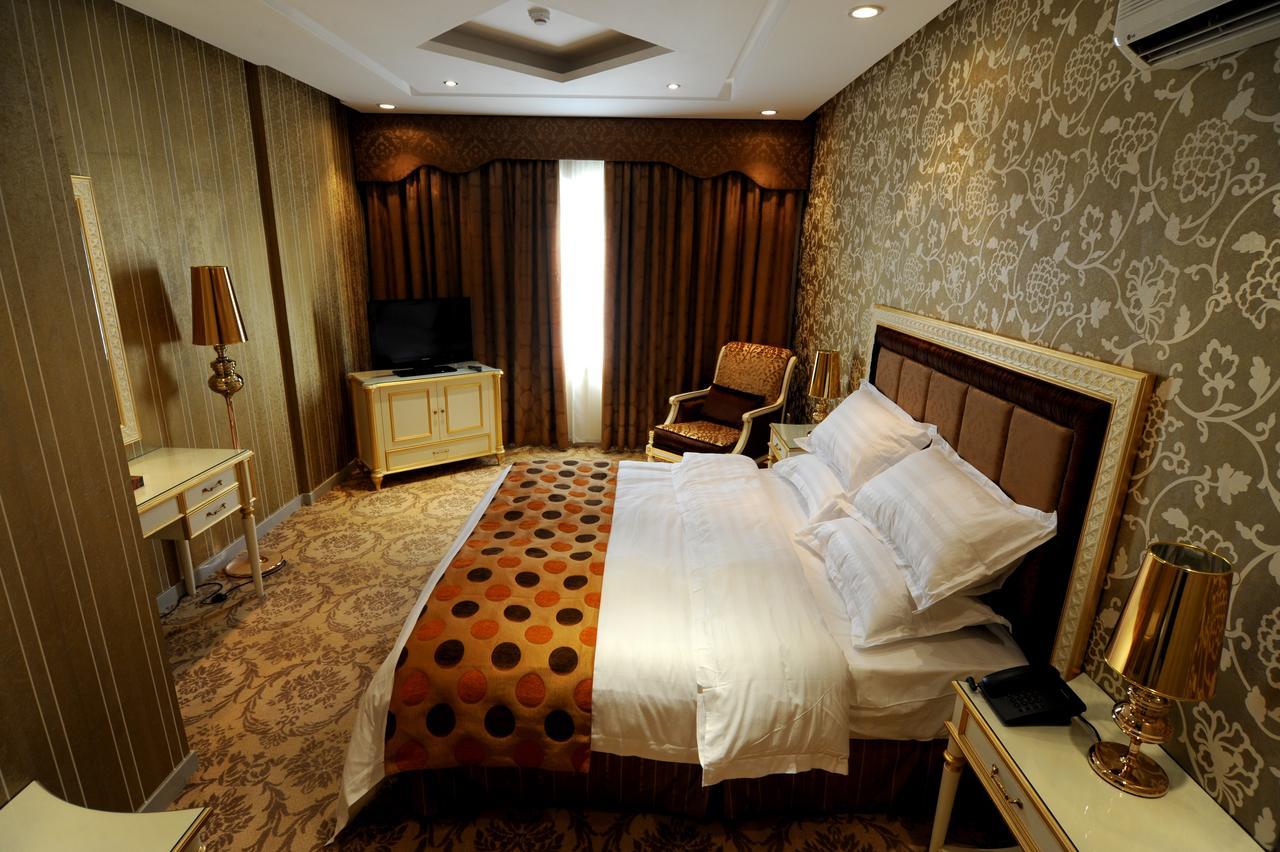 Rose Garden 4*
