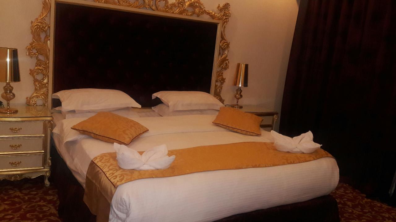 Rose Garden 4*